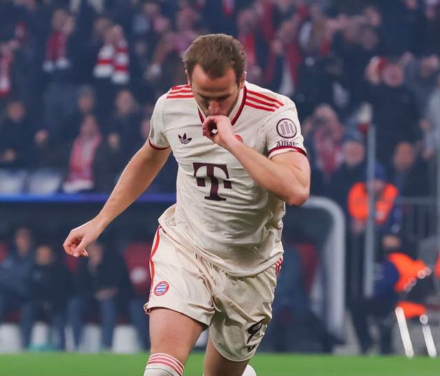 中场小将帕, 德甲变化最, 叉戟