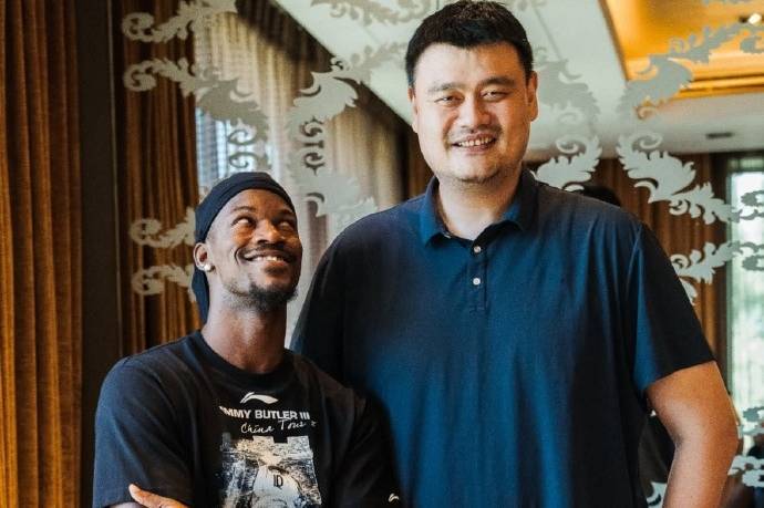 姚明就给巴, 无事一身轻 姚明就给巴, 无事一身轻