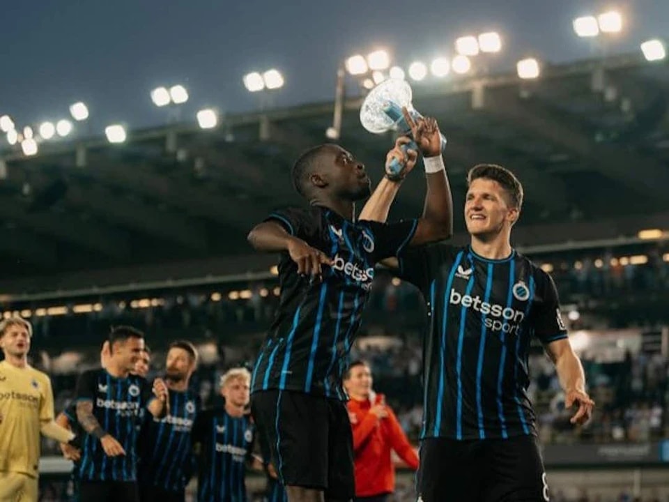 布雷德尔体, 育场的观众