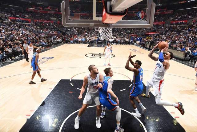 yftov, 现出符合薪, D球员